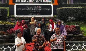 F0BA3D07-1C27-4065-86D1-A3BC355581E9